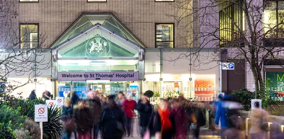 Entrance to St Thomas's hospital